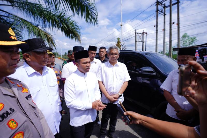 Jembatan Sungai Rokan Rusak, Gubri Minta PUPR Selesaikan 4 Bulan